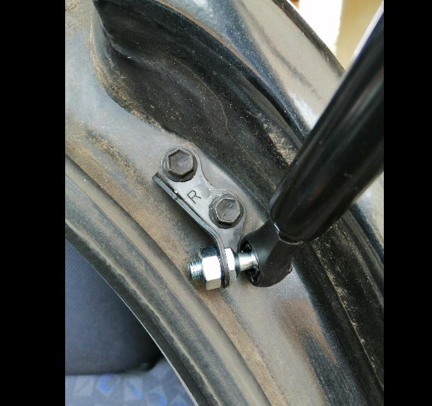 Jeu De 2 Vérins De Hayon Pour Renault Scenic II 2003-2009